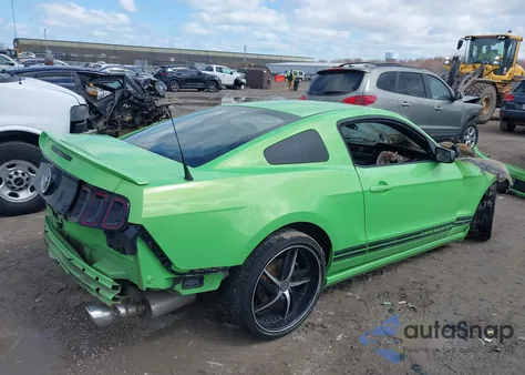 2013 Ford Mustang V6 z USA, uszkodzony, nr VIN 1ZVBP8AM1D5243147